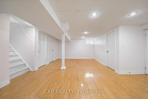 Photo 16 at 55 Winston Park Boulevard, CFB, Toronto