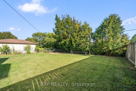 Photo 22 at 55 Winston Park Boulevard, CFB, Toronto