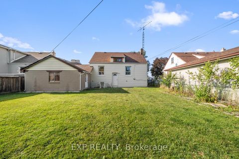 Photo 24 at 55 Winston Park Boulevard, CFB, Toronto