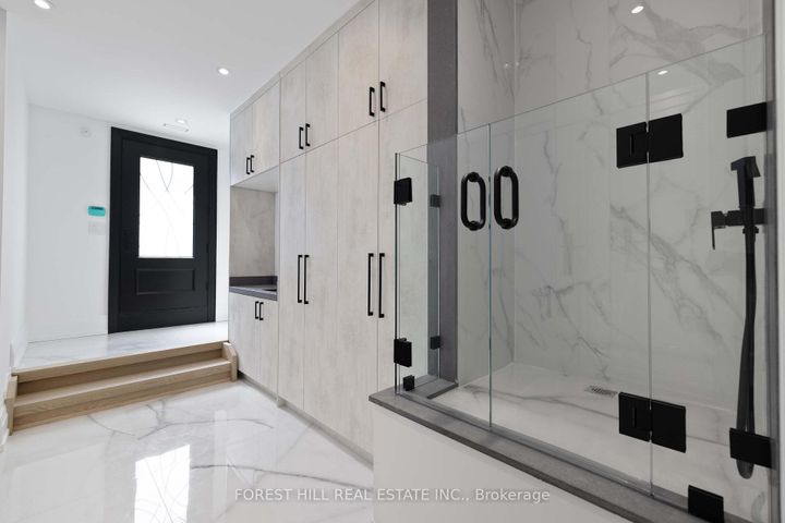 Photo 29 at 81 Upper Canada Drive, Windfields, Toronto