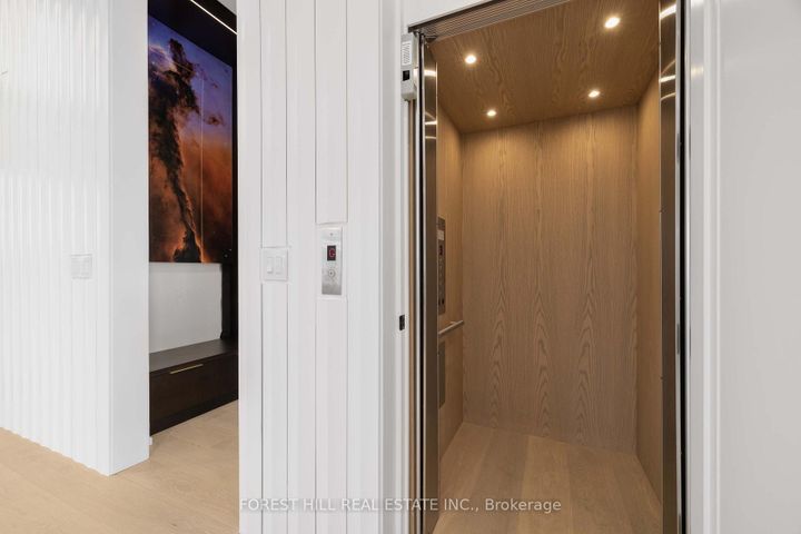 Photo 31 at 81 Upper Canada Drive, Windfields, Toronto
