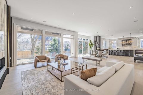 Photo 4 at 81 Upper Canada Drive, Windfields, Toronto