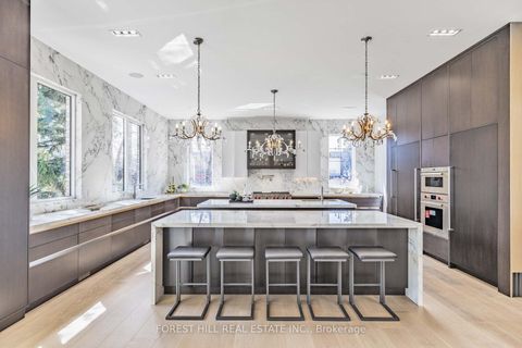 Photo 13 at 81 Upper Canada Drive, Windfields, Toronto