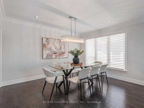 Photo 9 at 10 Terrydale Drive, Bathurst Manor, Toronto