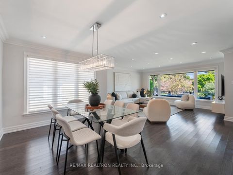 Photo 12 at 10 Terrydale Drive, Bathurst Manor, Toronto