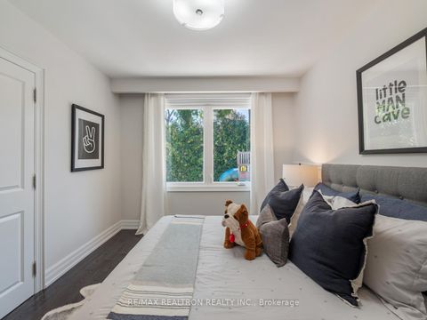 Photo 28 at 10 Terrydale Drive, Bathurst Manor, Toronto
