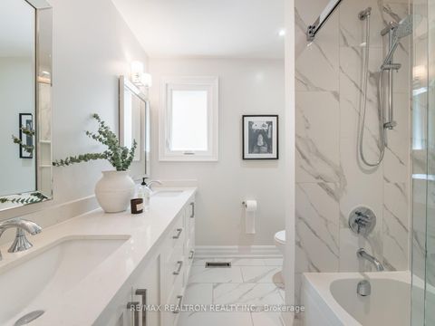Photo 30 at 10 Terrydale Drive, Bathurst Manor, Toronto