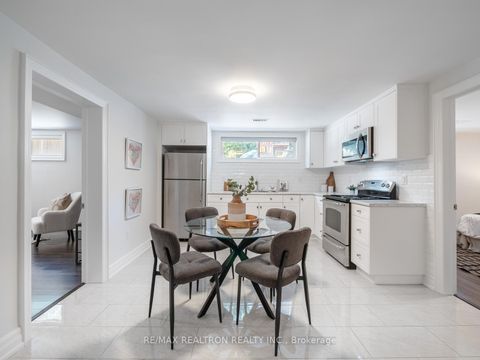 Photo 40 at 10 Terrydale Drive, Bathurst Manor, Toronto
