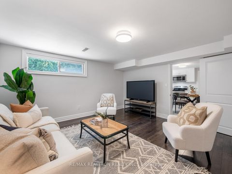 Photo 43 at 10 Terrydale Drive, Bathurst Manor, Toronto