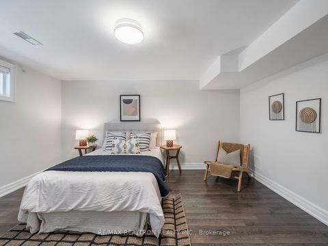 Photo 44 at 10 Terrydale Drive, Bathurst Manor, Toronto