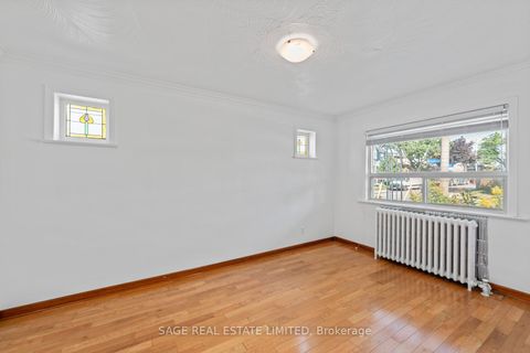 Photo 6 at 49 Bowie Avenue, Belgravia, Toronto