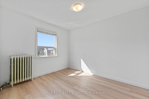 Photo 23 at 49 Bowie Avenue, Belgravia, Toronto