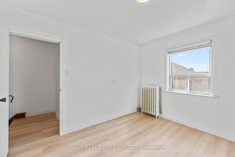 Photo 24 at 49 Bowie Avenue, Belgravia, Toronto
