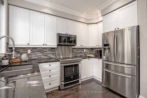 Photo 15 at 3174 Scotscraig Crescent, BC Bronte Creek, Oakville