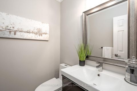Photo 18 at 3174 Scotscraig Crescent, BC Bronte Creek, Oakville