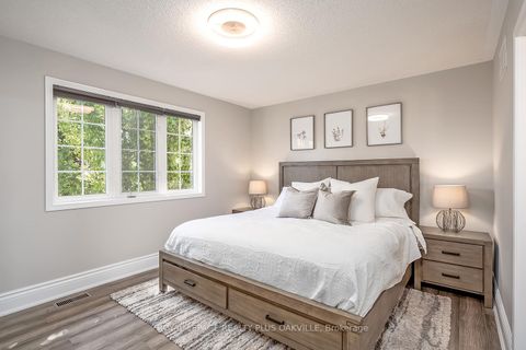 Photo 20 at 3174 Scotscraig Crescent, BC Bronte Creek, Oakville