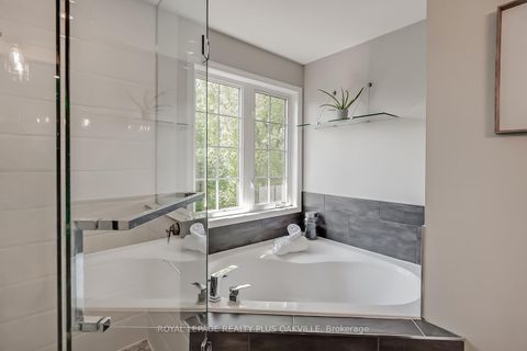 Photo 23 at 3174 Scotscraig Crescent, BC Bronte Creek, Oakville