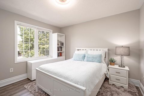 Photo 26 at 3174 Scotscraig Crescent, BC Bronte Creek, Oakville