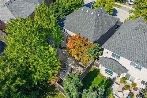 Photo 46 at 3174 Scotscraig Crescent, BC Bronte Creek, Oakville