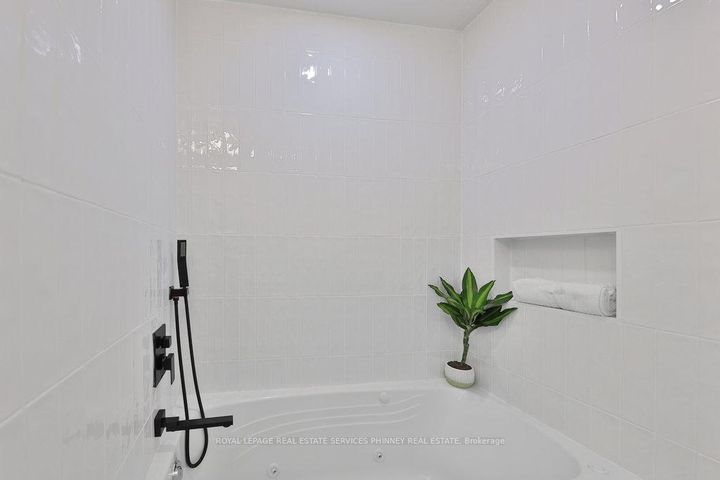 Photo 21 at 48 - 1130 Cawthra Road, Mineola, Mississauga