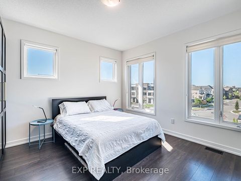 Photo 30 at 3128 Mintwood Circle, GO Glenorchy, Oakville