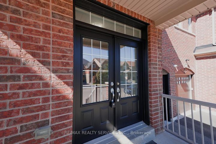 Photo 3 at 30 Loftsmoor Drive, Wellington, Brampton