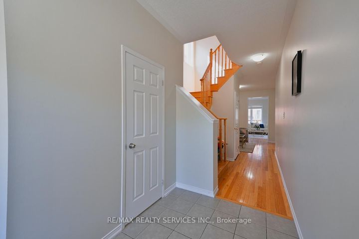 Photo 5 at 30 Loftsmoor Drive, Wellington, Brampton