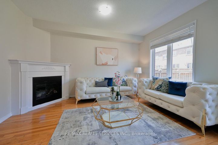 Photo 9 at 30 Loftsmoor Drive, Wellington, Brampton