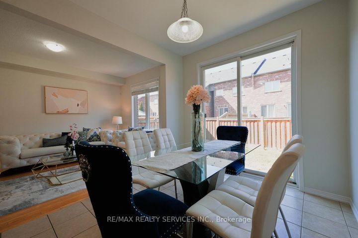 Photo 14 at 30 Loftsmoor Drive, Wellington, Brampton