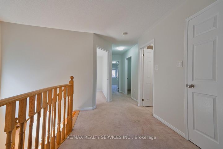 Photo 17 at 30 Loftsmoor Drive, Wellington, Brampton