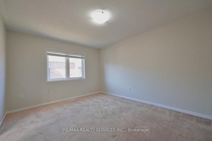 Photo 19 at 30 Loftsmoor Drive, Wellington, Brampton