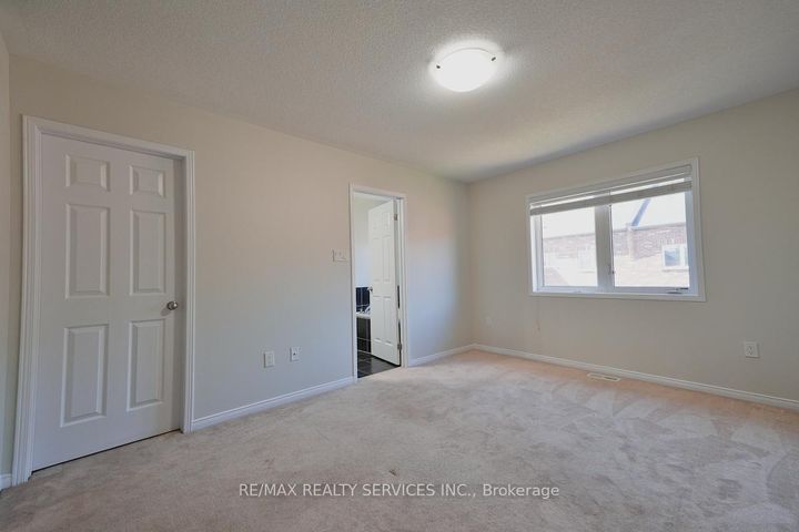 Photo 20 at 30 Loftsmoor Drive, Wellington, Brampton