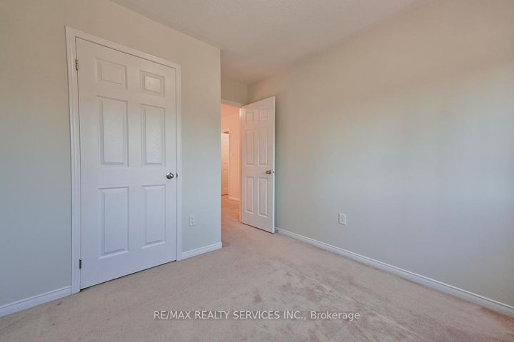 Photo 30 at 30 Loftsmoor Drive, Wellington, Brampton