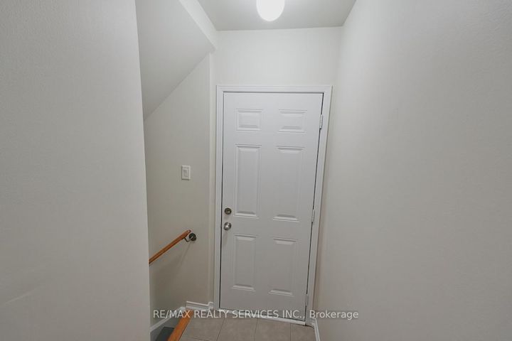 Photo 32 at 30 Loftsmoor Drive, Wellington, Brampton