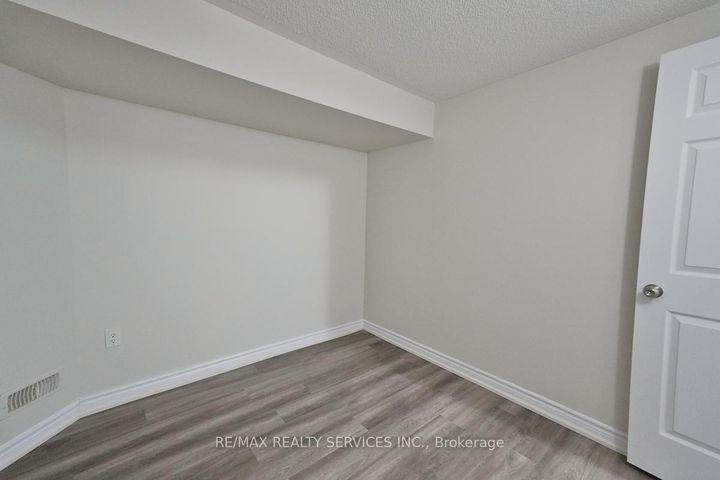 Photo 37 at 30 Loftsmoor Drive, Wellington, Brampton
