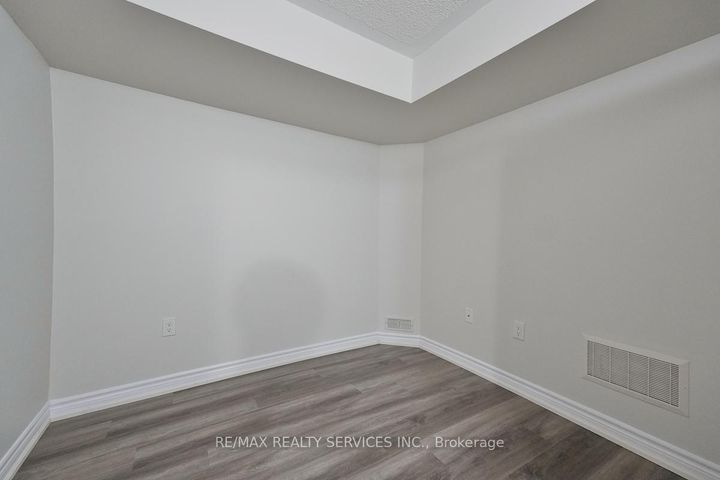 Photo 39 at 30 Loftsmoor Drive, Wellington, Brampton