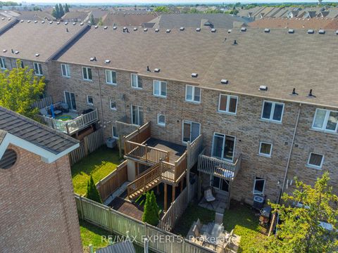 Photo 2 at 32 - 19 Foxchase Avenue, East Woodbridge, Vaughan