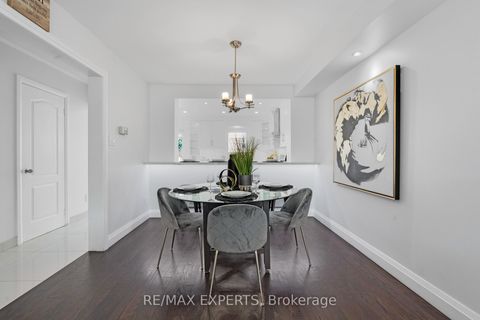 Photo 3 at 32 - 19 Foxchase Avenue, East Woodbridge, Vaughan