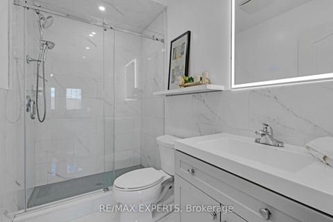 Photo 11 at 32 - 19 Foxchase Avenue, East Woodbridge, Vaughan
