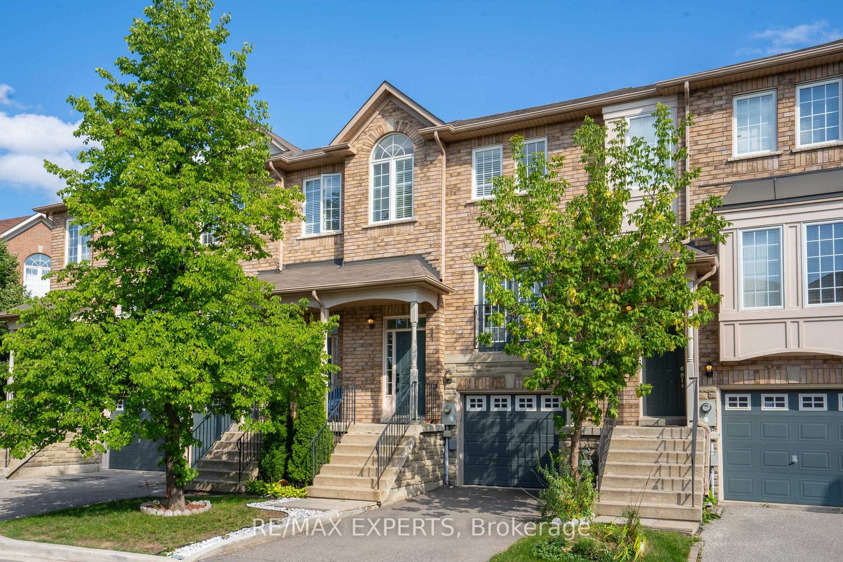 32 - 19 Foxchase Avenue, East Woodbridge, Vaughan 