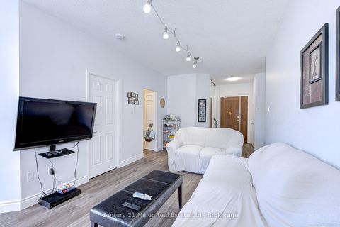 Photo 16 at 319 - 2511 Lakeshore Road W, BR Bronte, Oakville