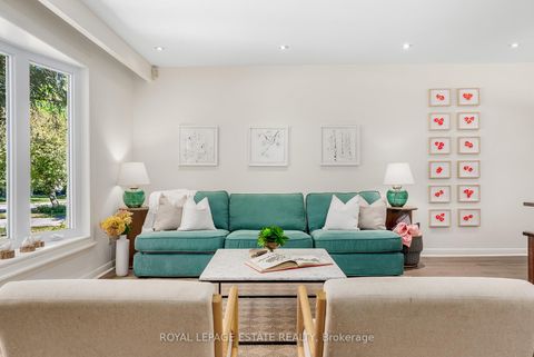 Photo 5 at 21 Nuffield Drive, Guildwood, Toronto