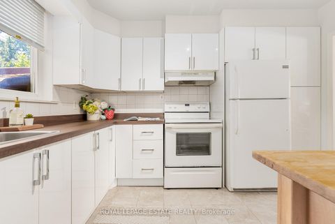 Photo 11 at 21 Nuffield Drive, Guildwood, Toronto