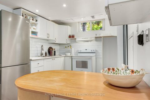 Photo 37 at 21 Nuffield Drive, Guildwood, Toronto