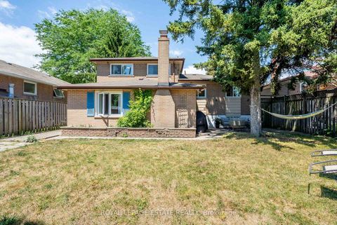 Photo 45 at 21 Nuffield Drive, Guildwood, Toronto
