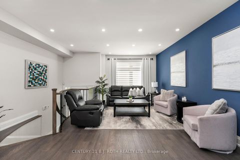 Photo 4 at 15 - 8032 KIPLING Avenue, West Woodbridge, Vaughan Photo 4 at 15 - 8032 KIPLING Avenue, West Woodbridge, Vaughan