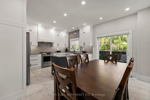Photo 11 at 15 - 8032 KIPLING Avenue, West Woodbridge, Vaughan