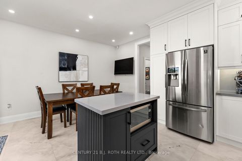 Photo 12 at 15 - 8032 KIPLING Avenue, West Woodbridge, Vaughan Photo 12 at 15 - 8032 KIPLING Avenue, West Woodbridge, Vaughan