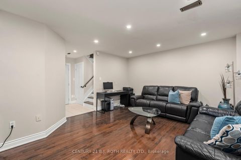 Photo 28 at 15 - 8032 KIPLING Avenue, West Woodbridge, Vaughan Photo 28 at 15 - 8032 KIPLING Avenue, West Woodbridge, Vaughan