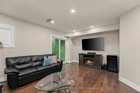 Photo 30 at 15 - 8032 KIPLING Avenue, West Woodbridge, Vaughan